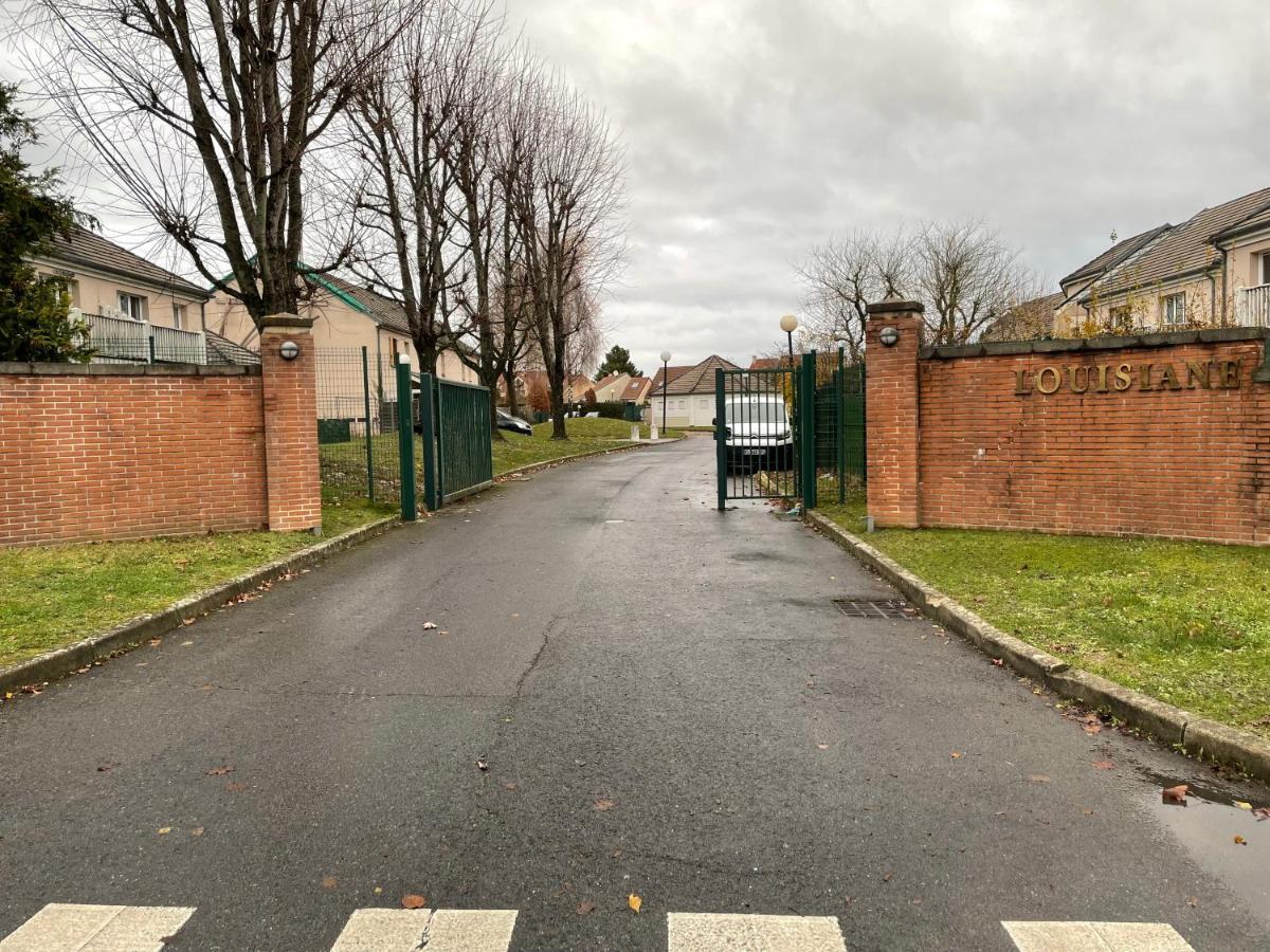 Studio Cosy A 10 Minutes De Disneyland Paris Bailly-Romainvilliers Exteriör bild